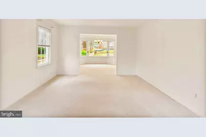 7109 Davis Court, McLean, VA 22101 - Photo 9