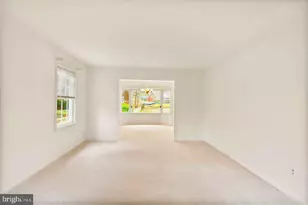 7109 Davis Ct, McLean, VA 22101 - Photo 9