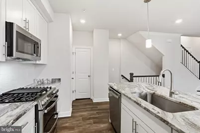 5683 Stephanie Tessa Way Way, Alexandria, VA 22303 - Photo 9