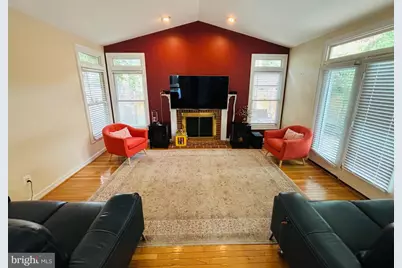 2062 Madrillon Road, Vienna, VA 22182 - Photo 5