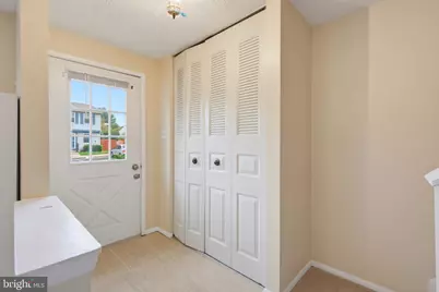 8284 Crestmont Circle, Springfield, VA 22153 - Photo 3