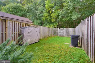 8284 Crestmont Cir, Springfield, VA 22153 - Photo 33
