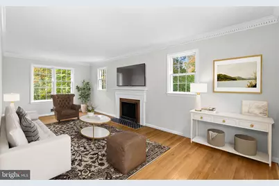 9200 Leamington Court, Fairfax, VA 22031 - Photo 3