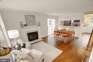 12806 Fantasia Dr, Herndon, VA 20170 - Photo 3