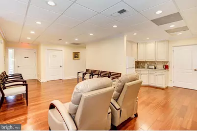 9512 Lee Highway, Fairfax, VA 22031 - Photo 7
