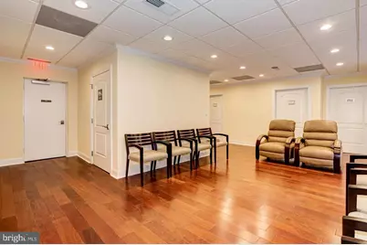 9512 Lee Highway, Fairfax, VA 22031 - Photo 5