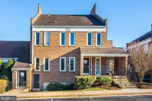 9512 Lee Hwy, Fairfax, VA 22031 - Photo 1