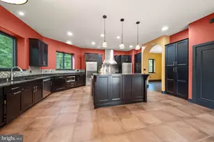8419 Overlook St, Vienna, VA 22182 - Photo 13