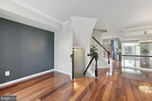 7024 Fieldhurst Ct, Alexandria, VA 22315 - Photo 3