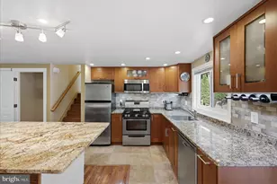 10929 Howland Dr, Reston, VA 20191 - Photo 9