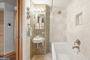 10929 Howland Dr, Reston, VA 20191 - Photo 33