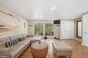 10929 Howland Dr, Reston, VA 20191 - Photo 3