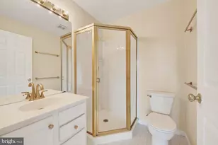 7024 Falls Reach Dr, Falls Church, VA 22043 - Photo 25