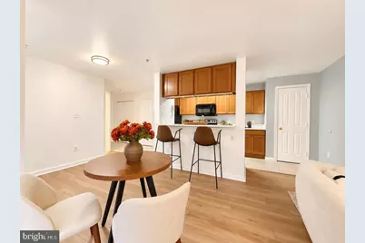 4104 Monument Court #202, Fairfax, VA 22033 - Photo 5