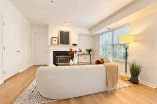 4104 Monument Ct, Fairfax, VA 22033 - Photo 7