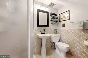 14844 Maidstone Ct, Centreville, VA 20120 - Photo 17