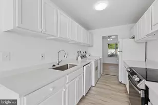 420 Reneau Way, Herndon, VA 20170 - Photo 7