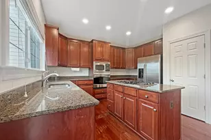 8173 McCauley Way, Lorton, VA 22079 - Photo 9