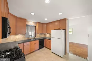 8108 Adair Ln, Springfield, VA 22151 - Photo 11