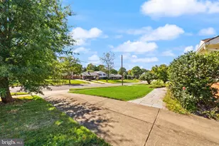 8108 Adair Ln, Springfield, VA 22151 - Photo 3