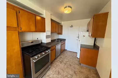 6641 Wakefield Drive #812, Alexandria, VA 22307 - Photo 7
