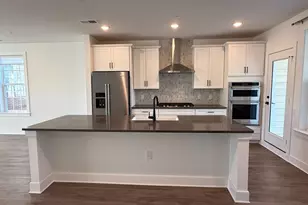 10824 Cedar Ave, Fairfax, VA 22030 - Photo 9
