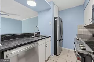 5803 Royal Ridge Dr, Springfield, VA 22152 - Photo 19