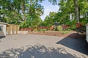 7609 Midday Ln, Alexandria, VA 22306 - Photo 3