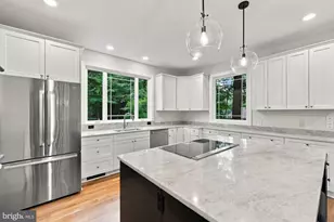 9945 Woodrow St, Vienna, VA 22181 - Photo 21