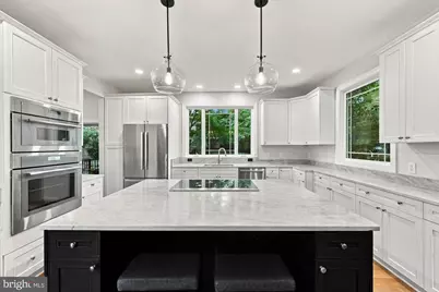 9945 Woodrow Street, Vienna, VA 22181 - Photo 19