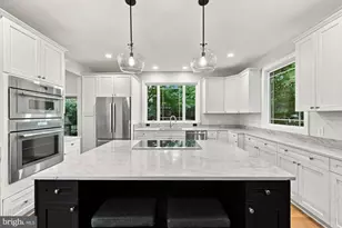 9945 Woodrow St, Vienna, VA 22181 - Photo 19