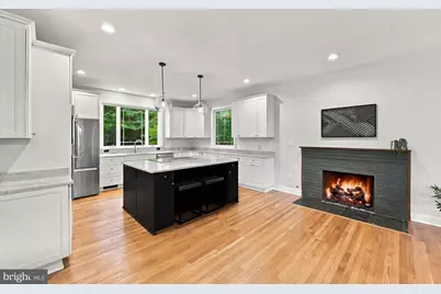 9945 Woodrow Street, Vienna, VA 22181 - Photo 27