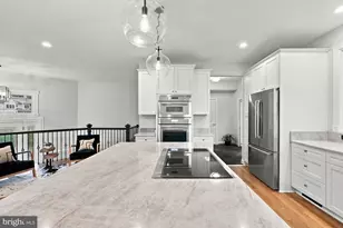 9945 Woodrow St, Vienna, VA 22181 - Photo 23