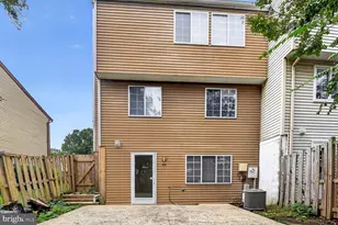 7988 Tyson Oaks Cir, Vienna, VA 22182 - Photo 17