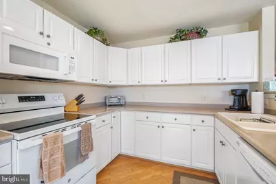 12044 Trumbull Way, Reston, VA 20190 - Photo 25