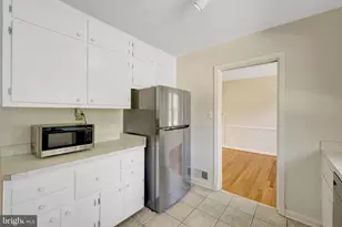 756 Applewood Ln, Great Falls, VA 22066 - Photo 17