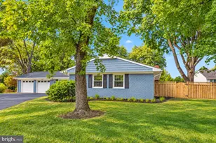 12811 Madeley Ct, Fairfax, VA 22033 - Photo 39