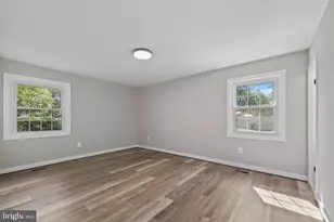 12811 Madeley Ct, Fairfax, VA 22033 - Photo 17