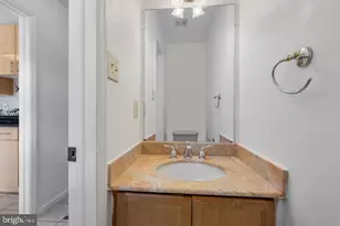 13240 Grand Jct Dr, Fairfax, VA 22033 - Photo 19