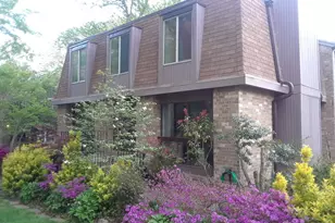 6010 Timber Hollow Ln, Springfield, VA 22152 - Photo 3