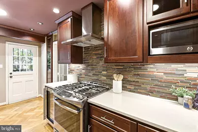 1107 Wimbledon Drive, McLean, VA 22101 - Photo 9
