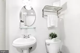 1107 Wimbledon Dr, McLean, VA 22101 - Photo 27