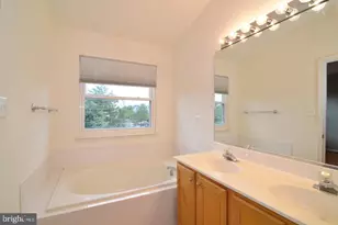 2516 Isham Randolph Dr, Herndon, VA 20171 - Photo 25