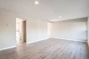 5021 Americana Dr, Annandale, VA 22003 - Photo 7