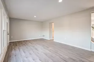 5021 Americana Dr, Annandale, VA 22003 - Photo 5