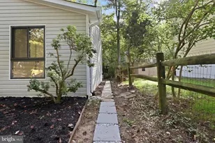 11586 Red Leaf Ct, Reston, VA 20191 - Photo 33