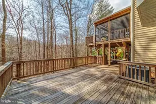 7679 Green Garland Dr, Springfield, VA 22153 - Photo 33