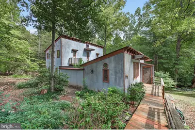 10708 Meadowood Drive, Vienna, VA 22181 - Photo 5