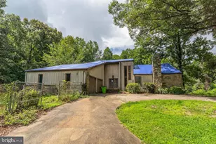 6320 Windpatterns Trail, Fairfax Station, VA 22039 - Photo 3