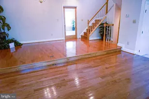 9400 Regency Crest Dr, Vienna, VA 22181 - Photo 3